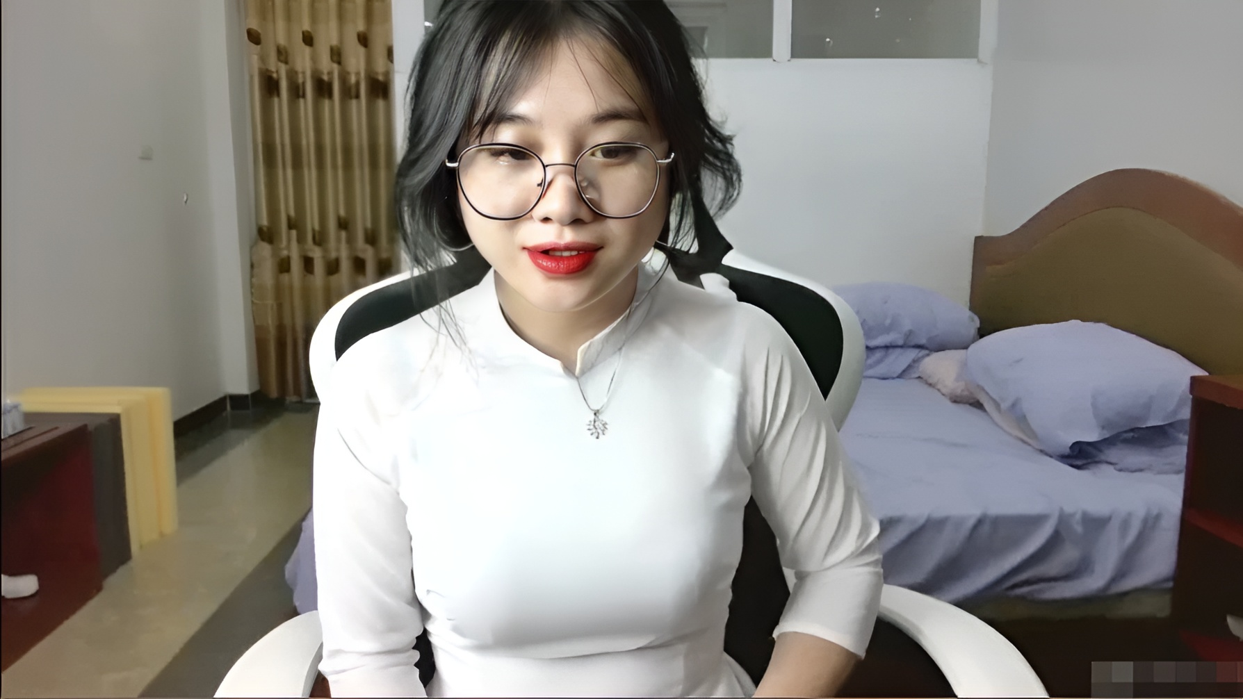 Anna dalam ao dai melancap....
